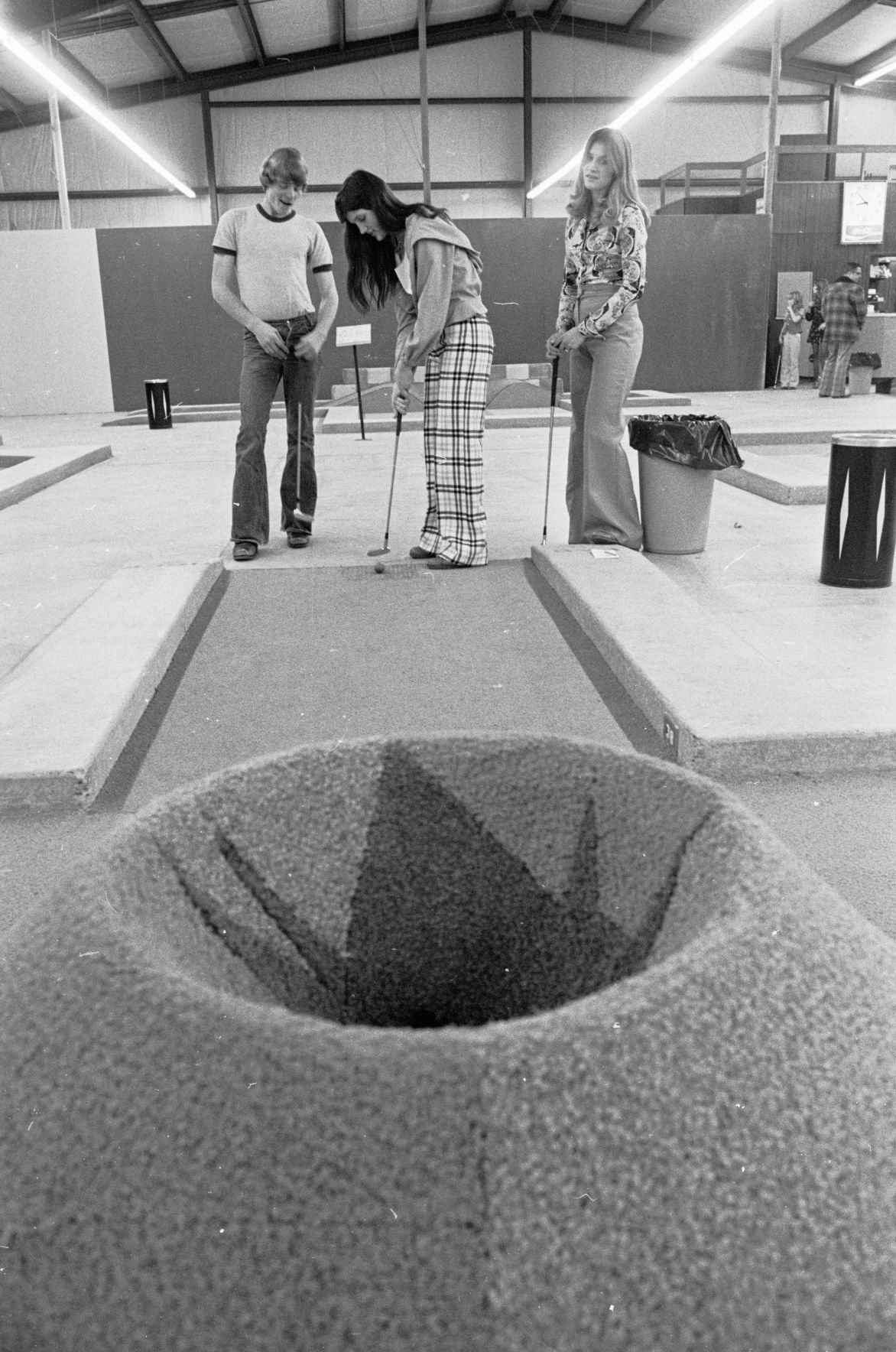Indoor miniature golf